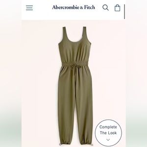 Brand New Never Worn Abercrombie Traveler Jumpsuit, Size M